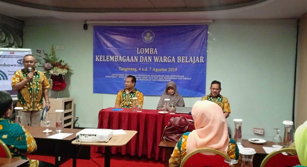 Sekolah Tahfizh Khoiru Ummah Go Nasional, Juara Terbaik PKBM Se-Indonesia