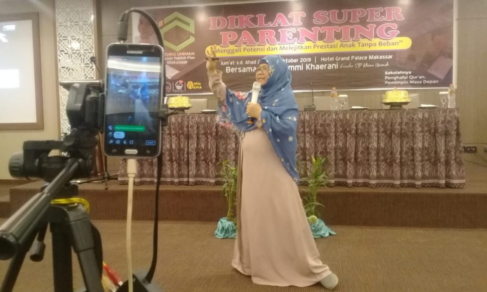 Kegiatan Diklat Super Parenting Khoiru Ummah Makassar