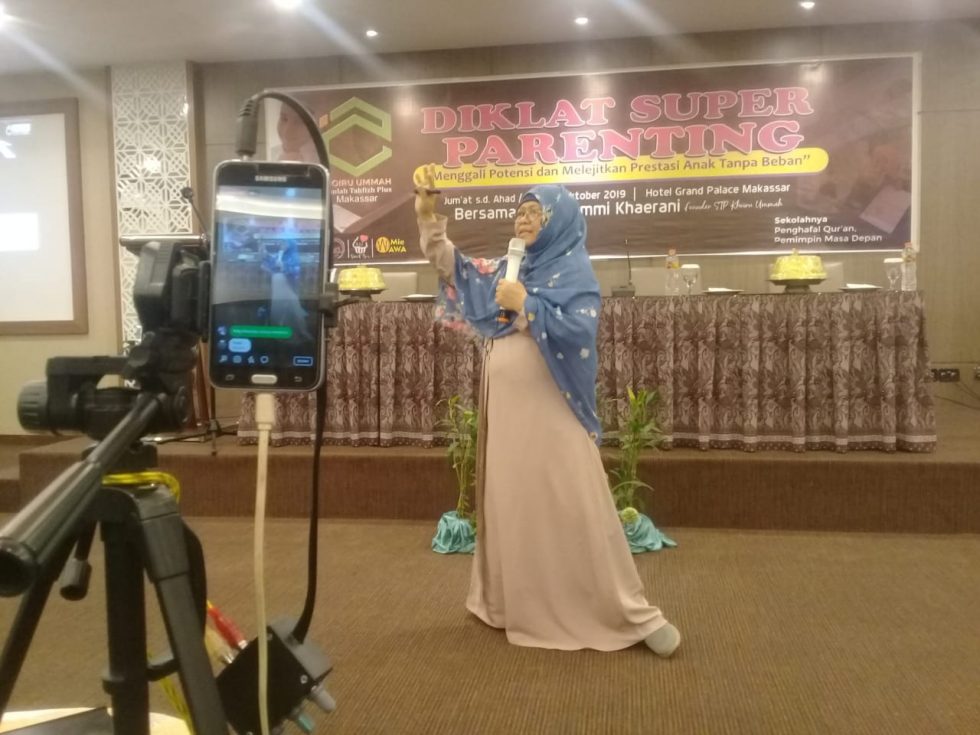 Kegiatan Diklat Super Parenting Khoiru Ummah Makassar